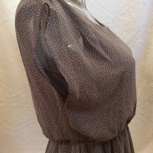 Flattering & Flowy Lush hi lo mini dress with pink dots, lined - Picture 4 of 8